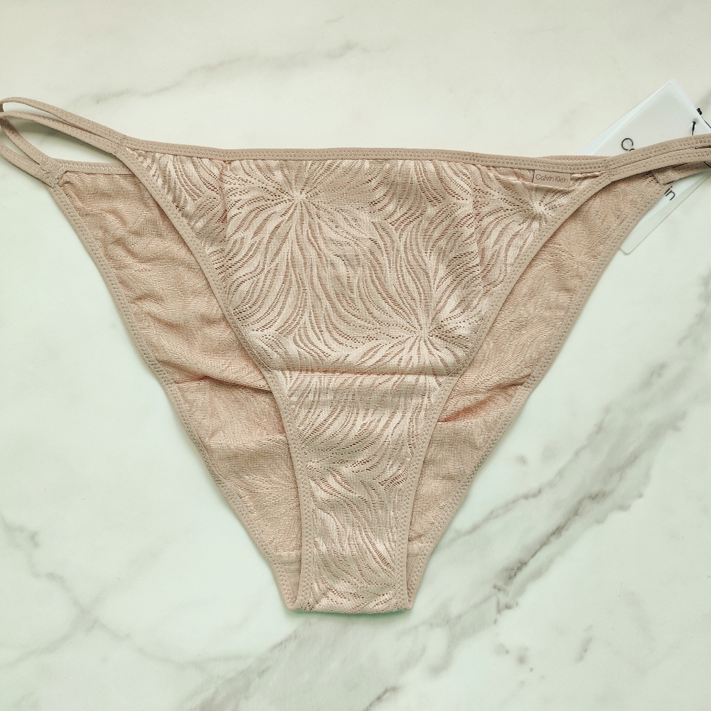 NWT CALVIN KLEIN SHEER MARQUISETTE LACE HIGH LEG TANGA PANTY IN CEDAR SIZE EXTRA